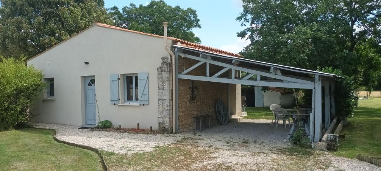 Le Clos Des Chevaliers Понс Екстериор снимка